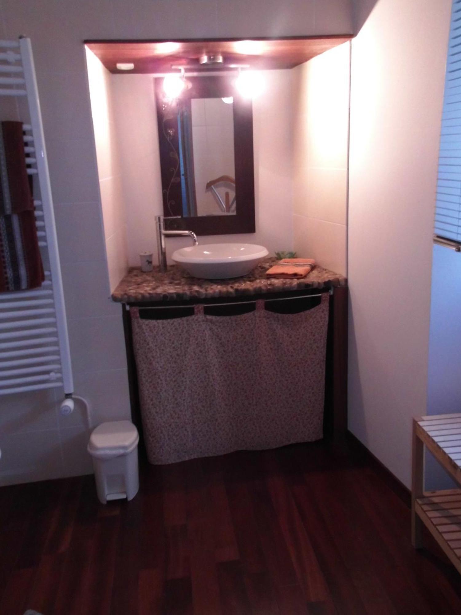 Le Clos Des Tilleuls D Day Home, Chambres D'Hotes, Suite Avec Sauna Privatif, Suite Avec Balneotherapie Privative, En Supplement Option Spa Bain A Remous La Vendelée Cameră foto