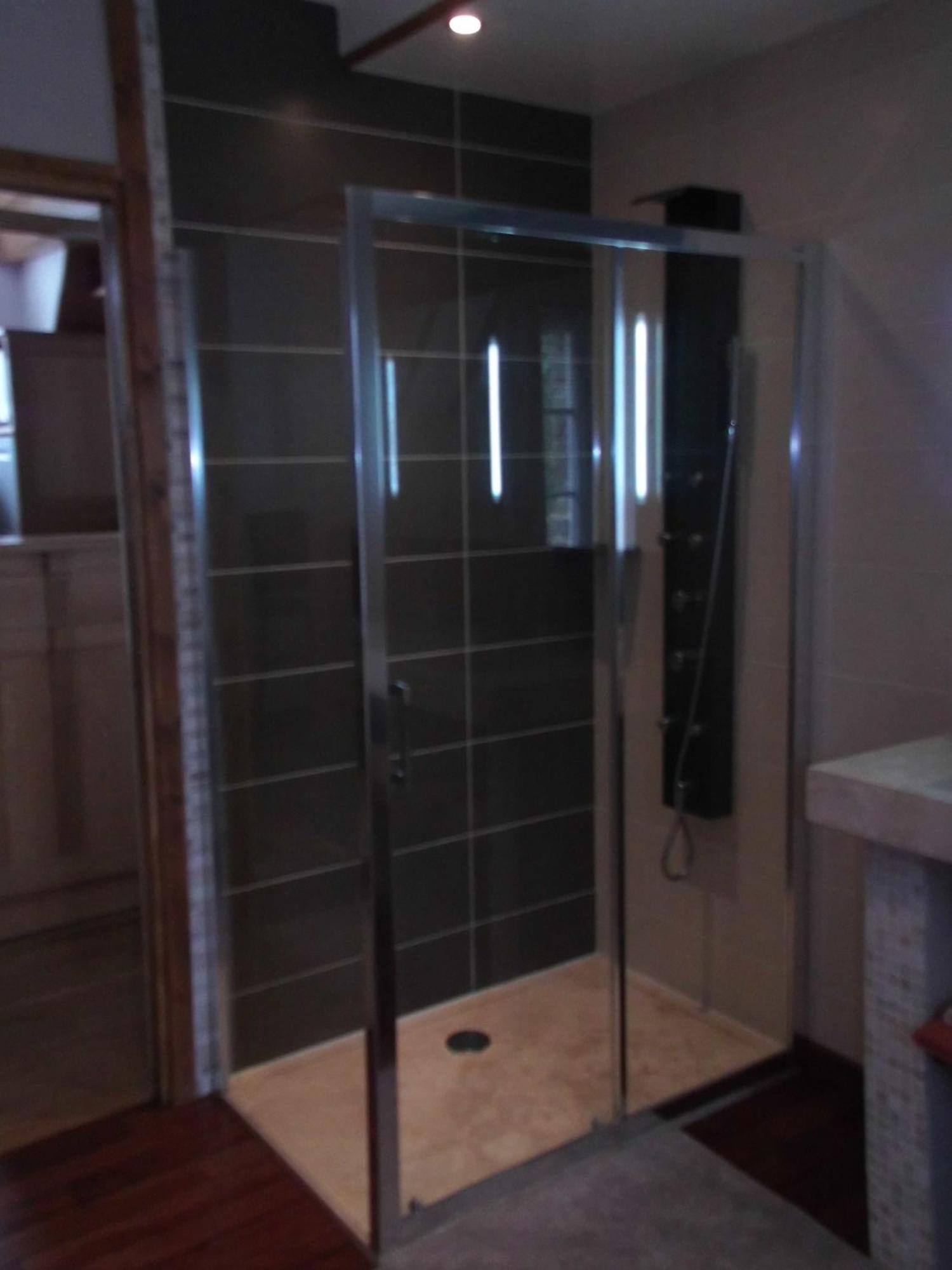 Le Clos Des Tilleuls D Day Home, Chambres D'Hotes, Suite Avec Sauna Privatif, Suite Avec Balneotherapie Privative, En Supplement Option Spa Bain A Remous La Vendelée Cameră foto