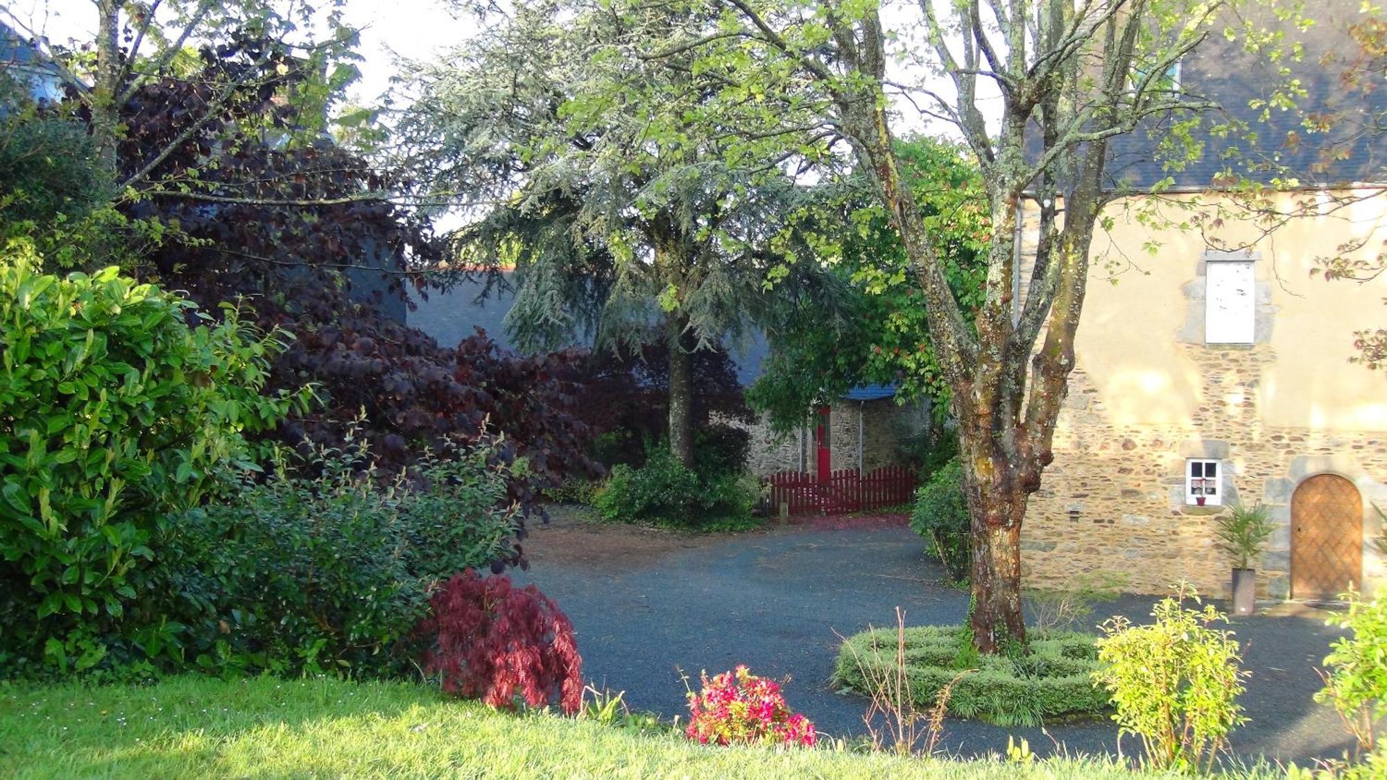 Le Clos Des Tilleuls D Day Home, Chambres D'Hotes, Suite Avec Sauna Privatif, Suite Avec Balneotherapie Privative, En Supplement Option Spa Bain A Remous La Vendelée Exterior foto