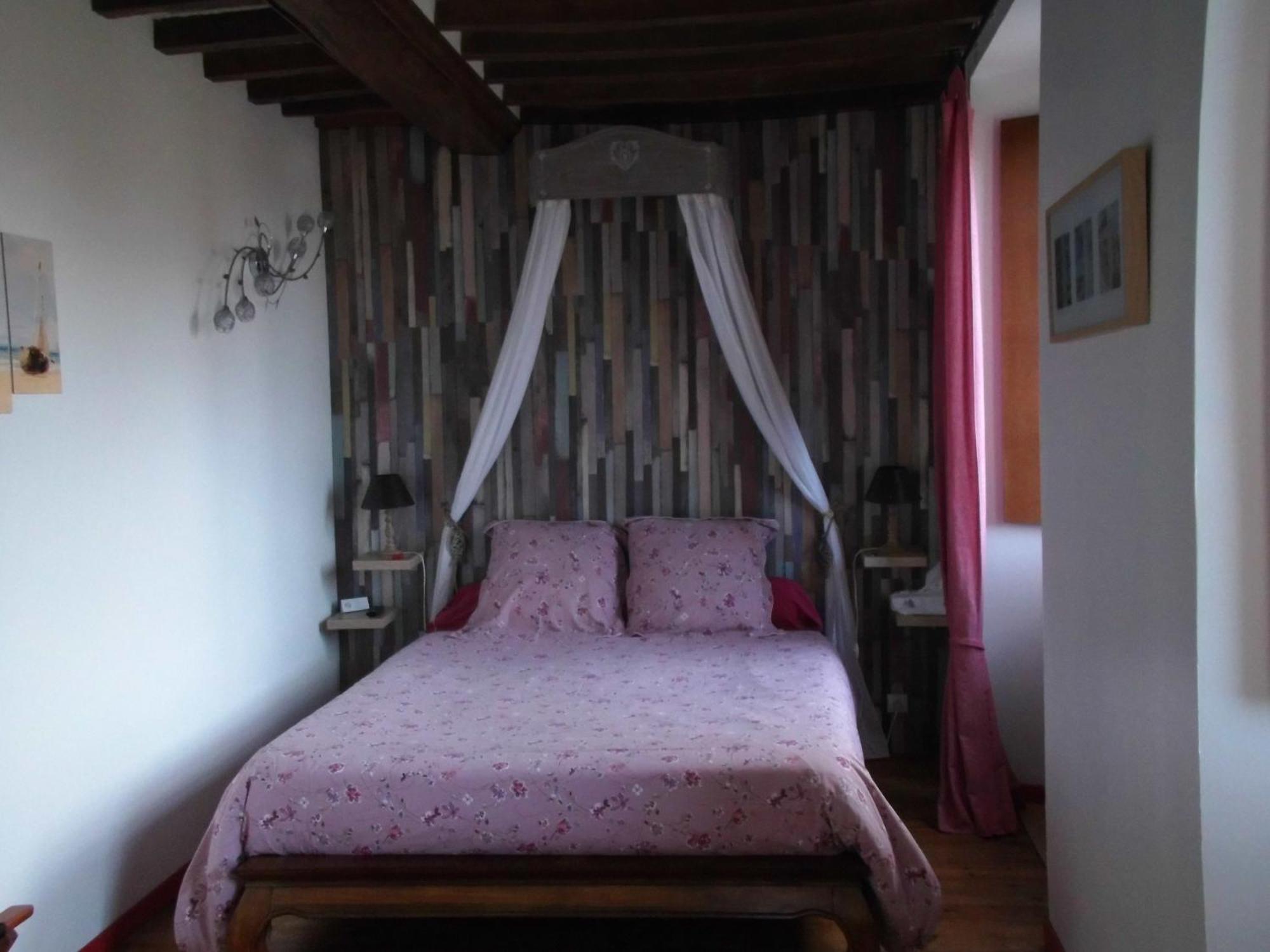 Le Clos Des Tilleuls D Day Home, Chambres D'Hotes, Suite Avec Sauna Privatif, Suite Avec Balneotherapie Privative, En Supplement Option Spa Bain A Remous La Vendelée Cameră foto